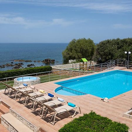 Beachfront Family Villa Katerina With Private Pool, Playground, Bbq & Amazing Sea Views! Petres  エクステリア 写真