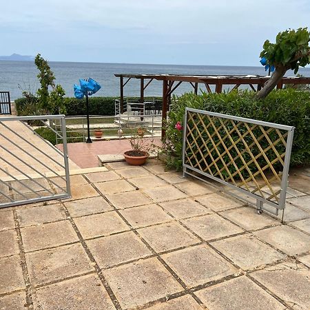 Beachfront Family Villa Katerina With Private Pool, Playground, Bbq & Amazing Sea Views! Petres  エクステリア 写真