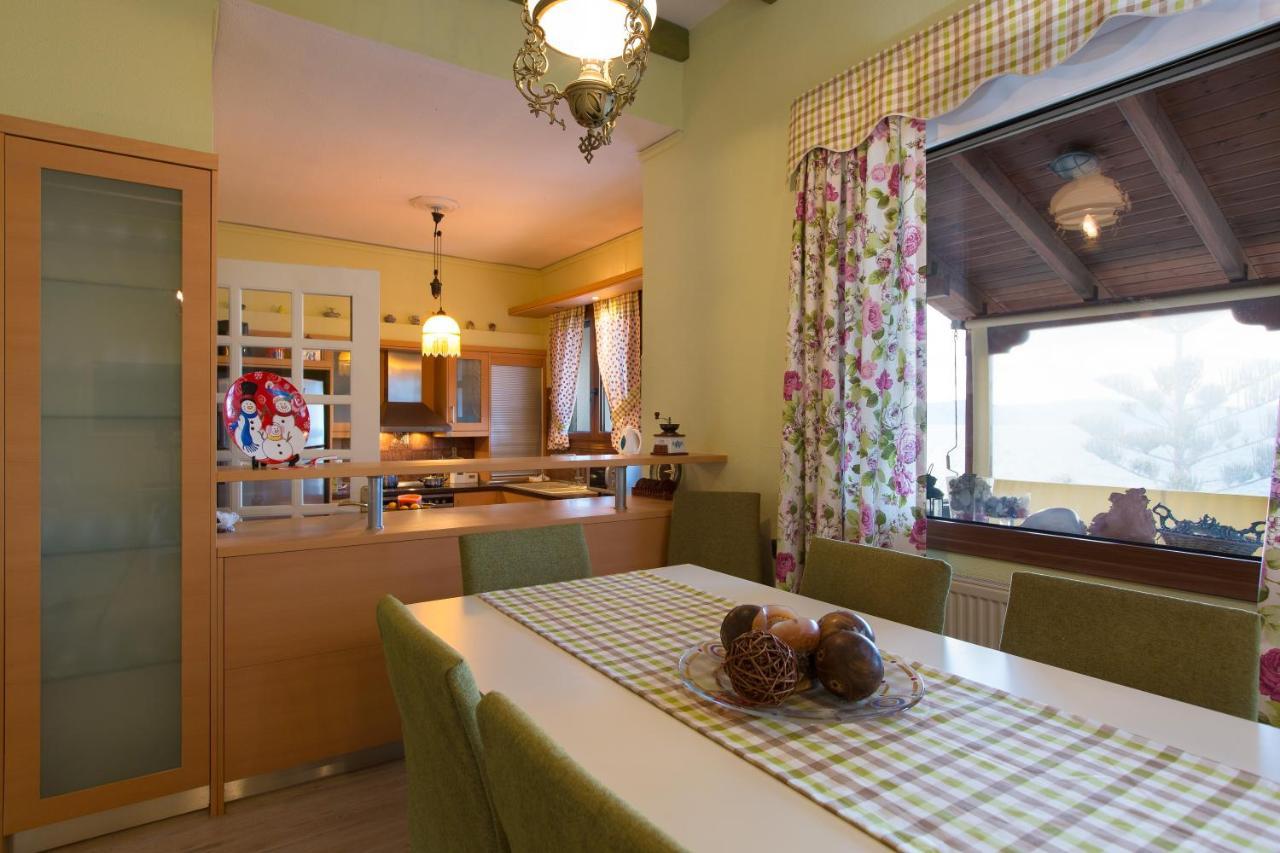 Beachfront Family Villa Katerina With Private Pool, Playground, Bbq & Amazing Sea Views! Petres  エクステリア 写真