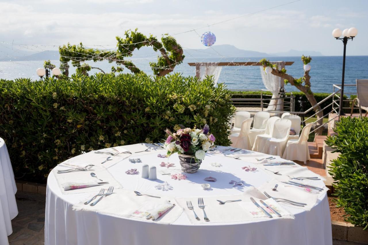 Beachfront Family Villa Katerina With Private Pool, Playground, Bbq & Amazing Sea Views! Petres  エクステリア 写真
