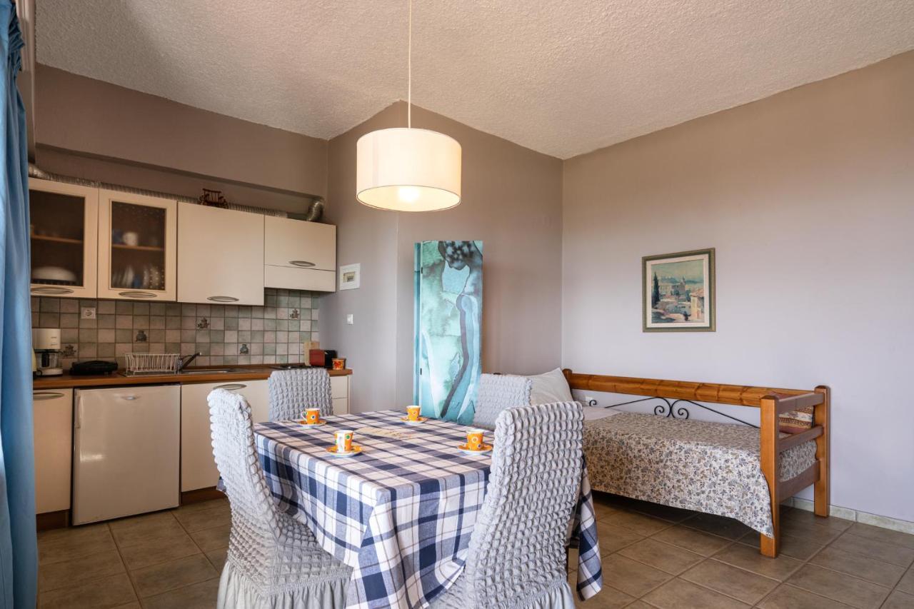 Beachfront Family Villa Katerina With Private Pool, Playground, Bbq & Amazing Sea Views! Petres  エクステリア 写真