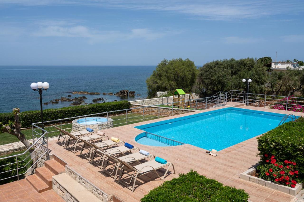 Beachfront Family Villa Katerina With Private Pool, Playground, Bbq & Amazing Sea Views! Petres  エクステリア 写真
