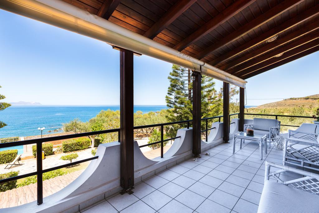 Beachfront Family Villa Katerina With Private Pool, Playground, Bbq & Amazing Sea Views! Petres  エクステリア 写真