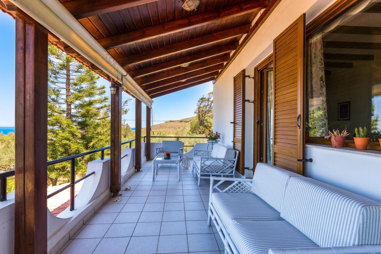Beachfront Family Villa Katerina With Private Pool, Playground, Bbq & Amazing Sea Views! Petres  エクステリア 写真